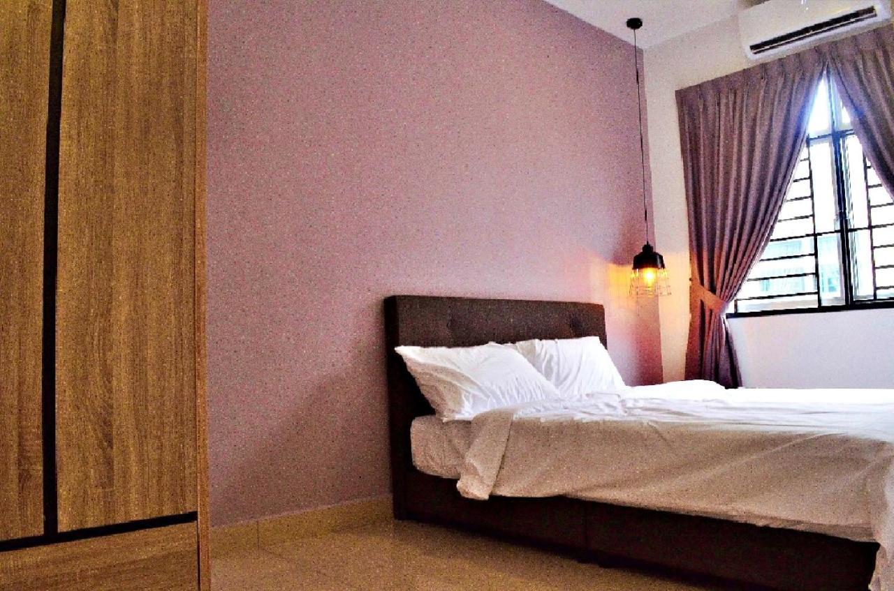 Desaru Cosy Homestay - Near Waterpark, Beach, Rapid -Wifi, Tvbox, Steamboat, Bbq Available Екстер'єр фото