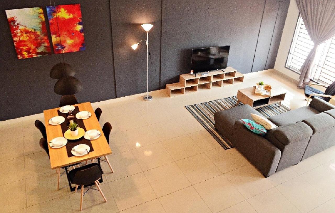Desaru Cosy Homestay - Near Waterpark, Beach, Rapid -Wifi, Tvbox, Steamboat, Bbq Available Екстер'єр фото