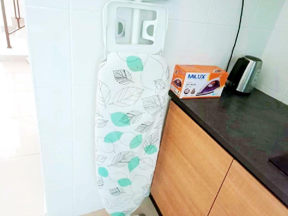 Desaru Cosy Homestay - Near Waterpark, Beach, Rapid -Wifi, Tvbox, Steamboat, Bbq Available Екстер'єр фото